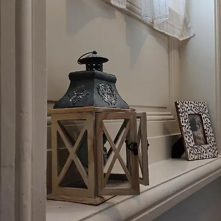 Chateau D'arfeuilles Et Tables D'hotes Bed & Breakfast