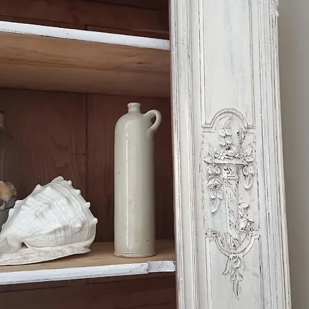 Chateau D'arfeuilles Et Tables D'hotes Bed & Breakfast *