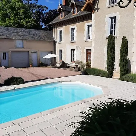 Chateau D'arfeuilles Et Tables D'hotes Bed & Breakfast Arfeuilles