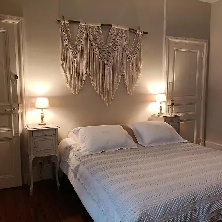 Chateau D'arfeuilles Et Tables D'hotes * Arfeuilles