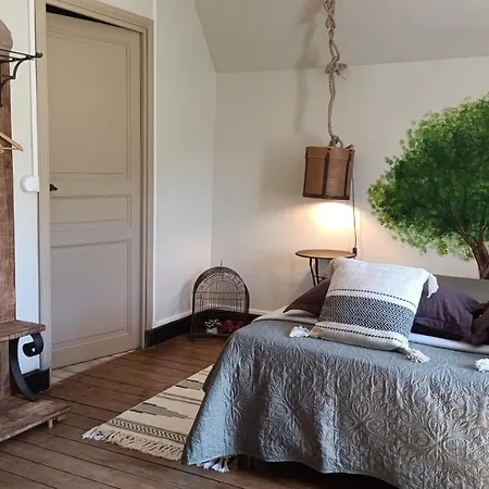 Chateau D'arfeuilles Et Tables D'hotes Bed & Breakfast *