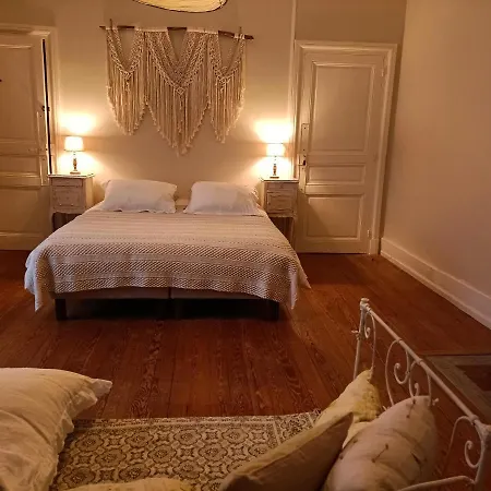 Chateau D'arfeuilles Et Tables D'hotes *