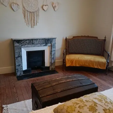 Chateau D'arfeuilles Et Tables D'hotes *