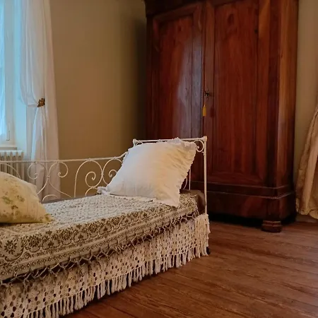 Chateau D'arfeuilles Et Tables D'hotes Arfeuilles