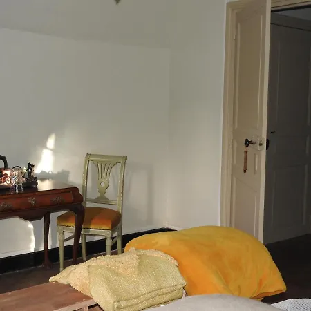 Couette-café Château D'arfeuilles Et Tables D'hôtes