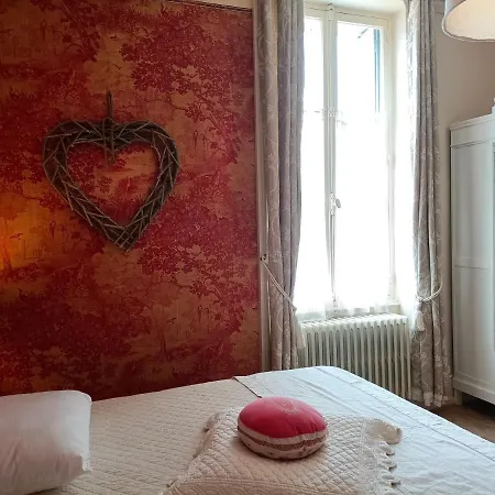 Château D'arfeuilles Et Tables D'hôtes Couette-café *