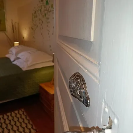 Chateau D'arfeuilles Et Tables D'hotes Arfeuilles