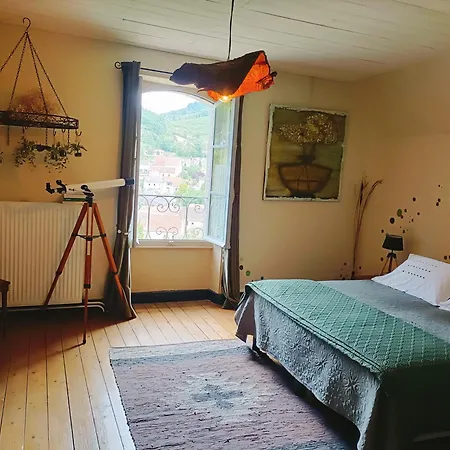 Chateau D'arfeuilles Et Tables D'hotes Frühstückspension