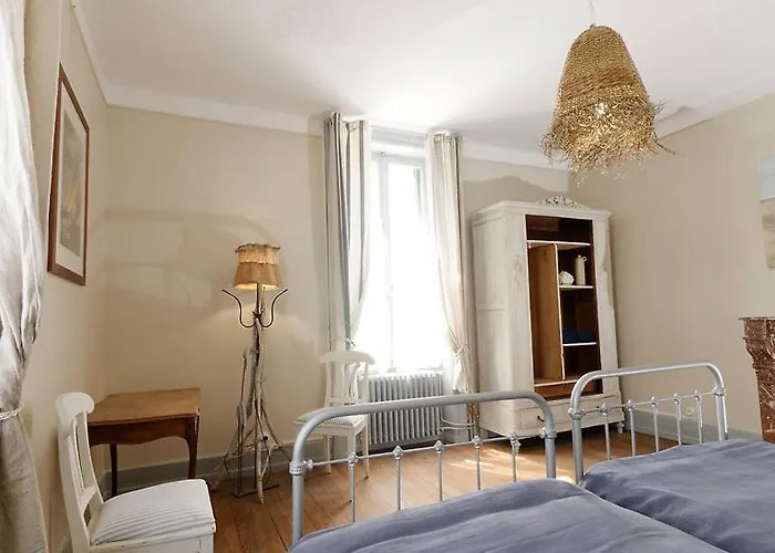 Chateau D'arfeuilles Et Tables D'hotes