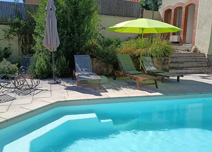 Chateau D'arfeuilles Et Tables D'hotes