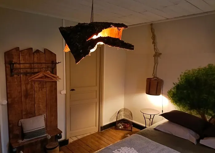 Bed & Breakfast Chateau D'arfeuilles Et Tables D'hotes