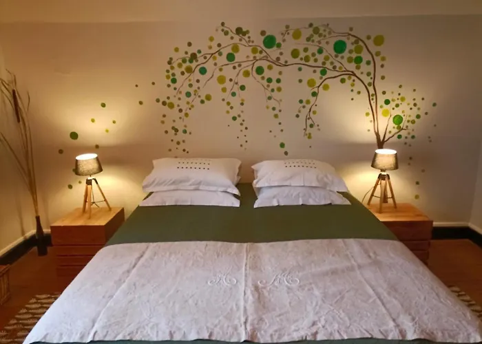 Chateau D'arfeuilles Et Tables D'hotes Bed & Breakfast Arfeuilles